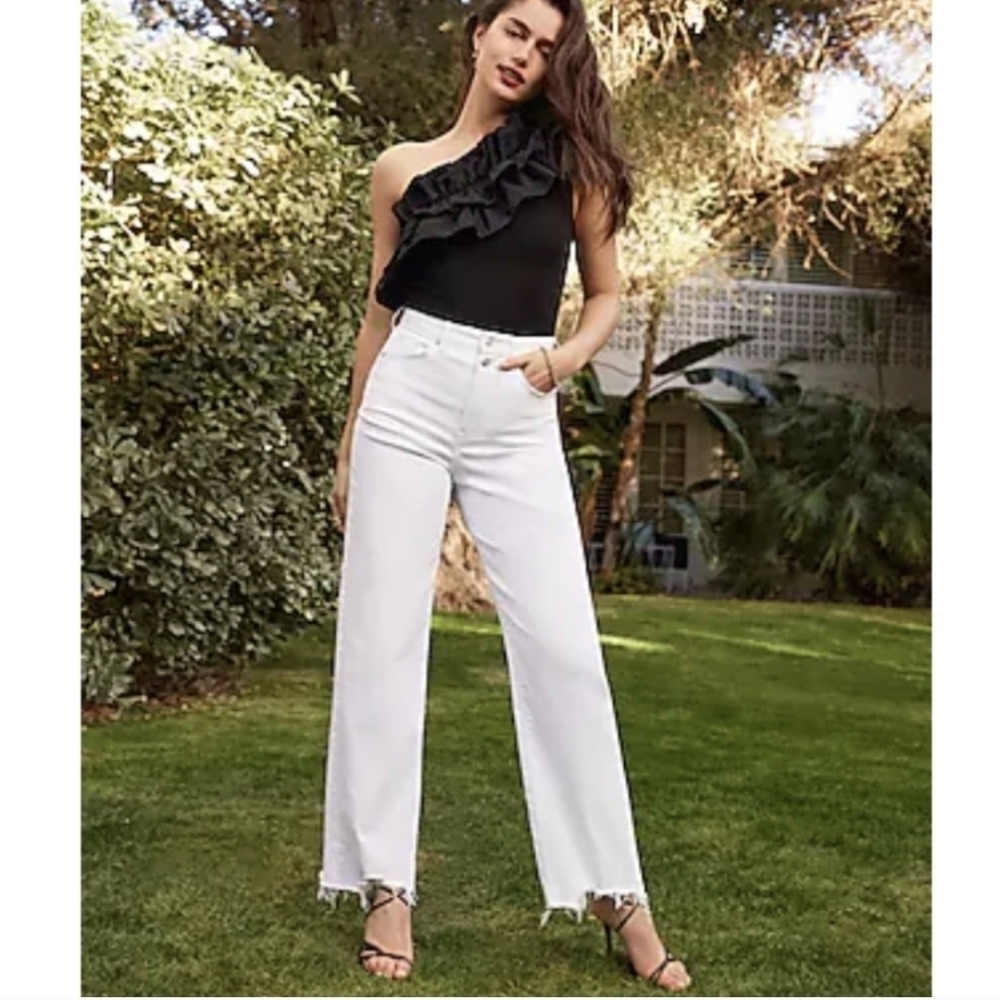 Express 90s Super High RISE White Jeans